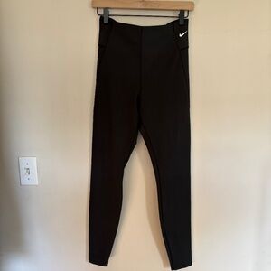 Nike Medium Dri Fit Workout Leggings